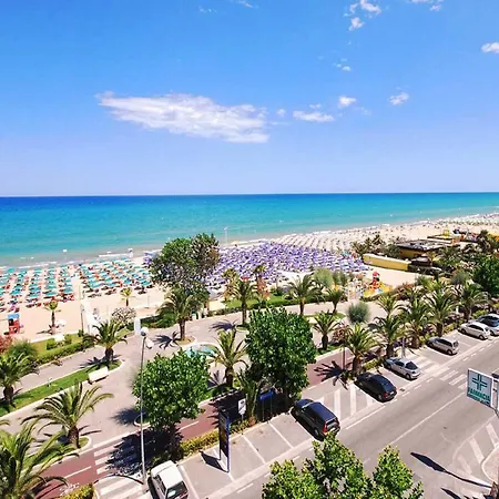 In Near Beaches شقة