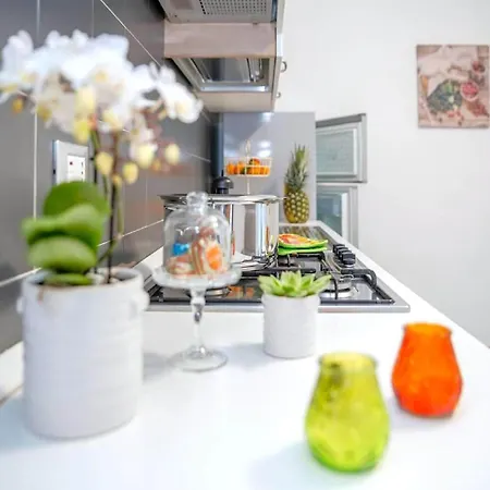 In Italy Near Beaches & Attractions Apartment Martinsicuro