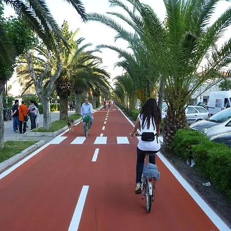 In Italy Near Beaches & Attractions Διαμέρισμα *