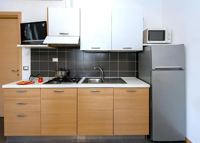 In Italy Near Beaches & Attractions マルティンシクーロ