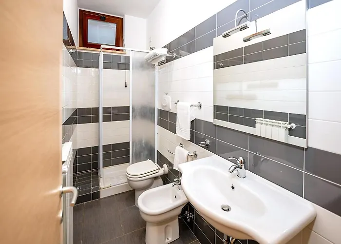 アパート In Italy Near Beaches & Attractions *